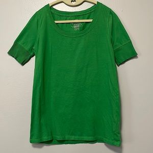Quality Goods. Solid green short sleeve t-shirt size small 4-6